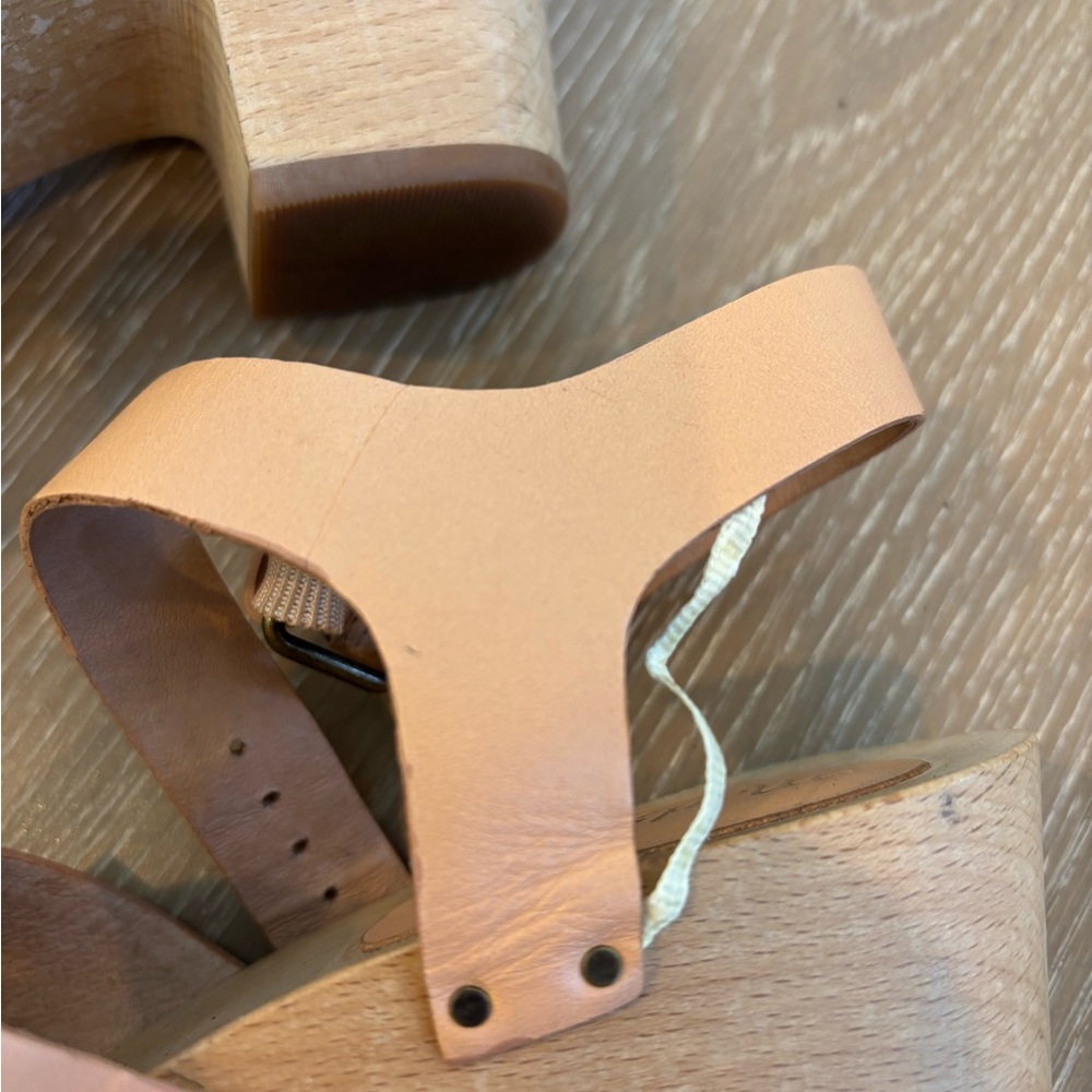 Madewell Tan Leather Sandals - Picture 5 of 8